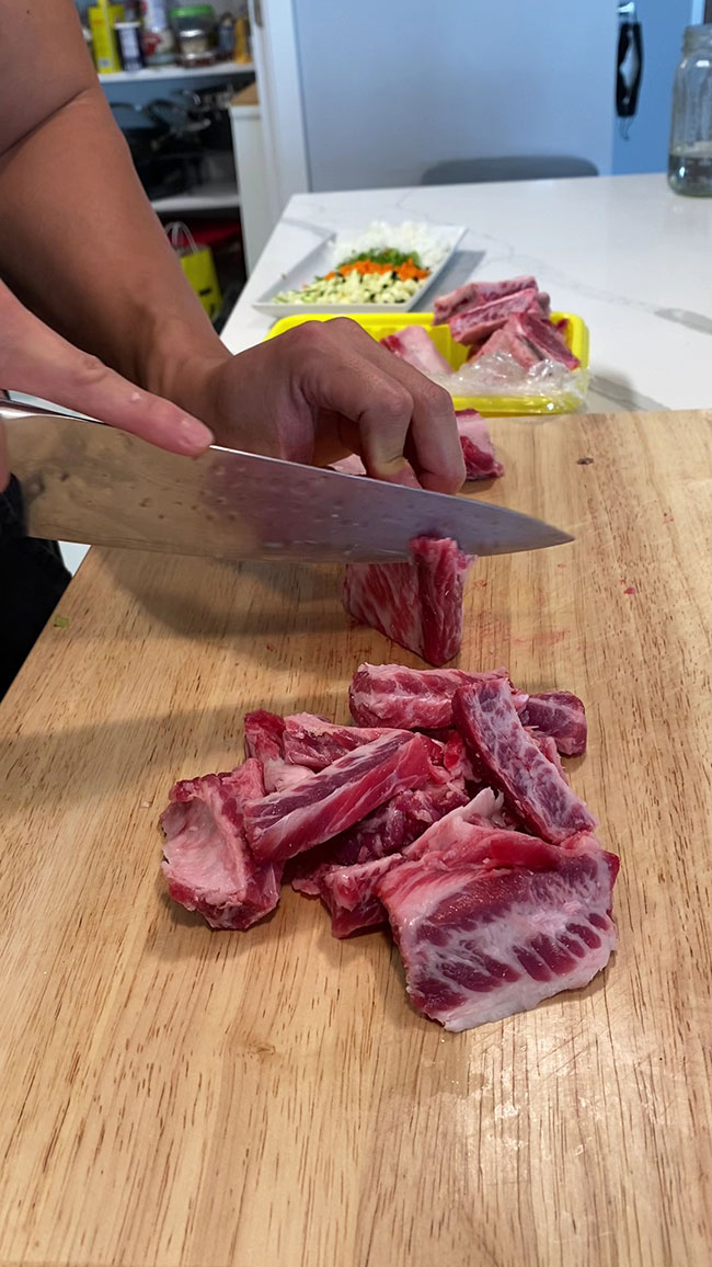 Deboning beef short ribs