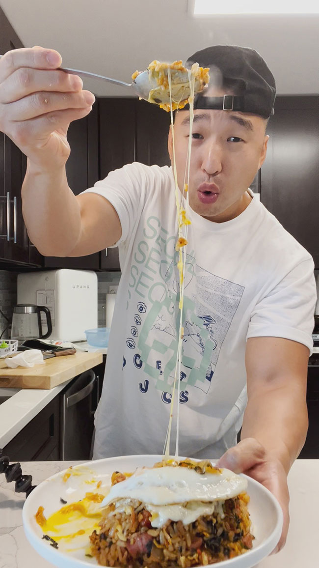 Chef Chris Cho making kimchi fried rice 