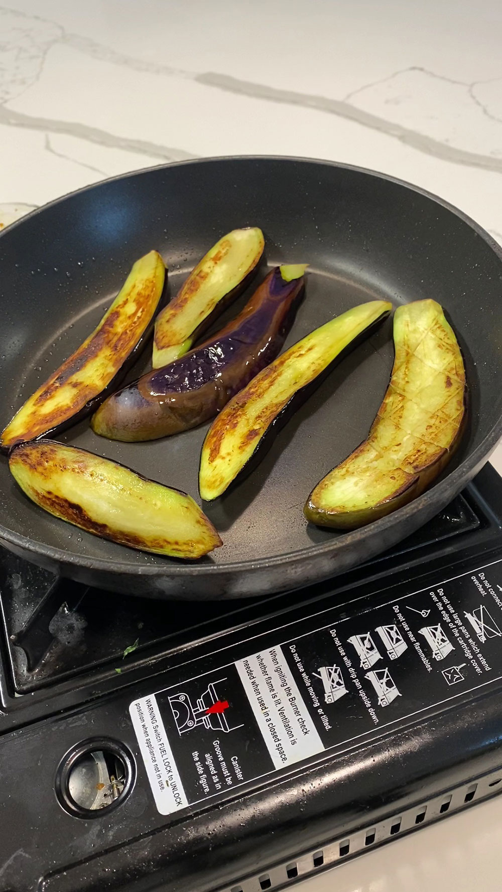Pan-frying eggplants