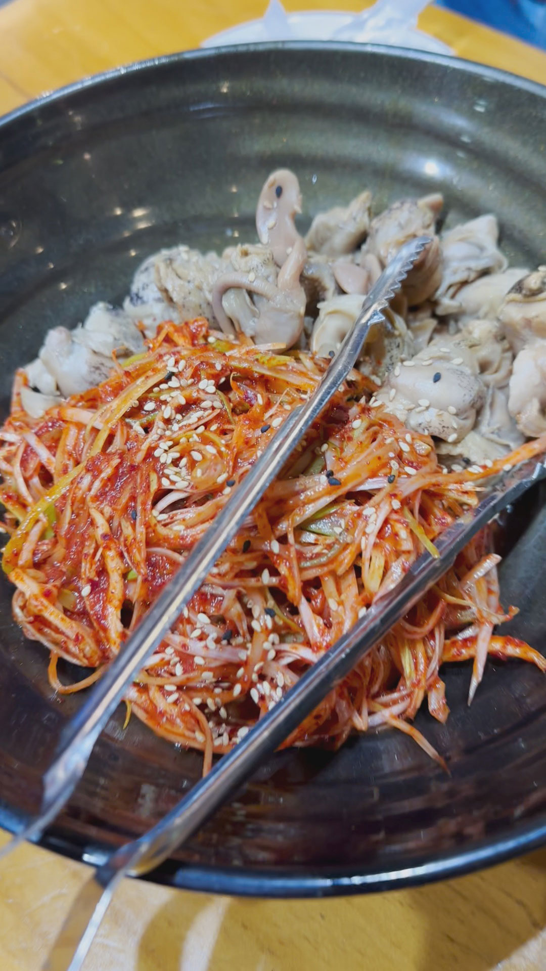 Must Eat Food in Seoul, Korea: Spicy Sea Snail in Manseon Hof