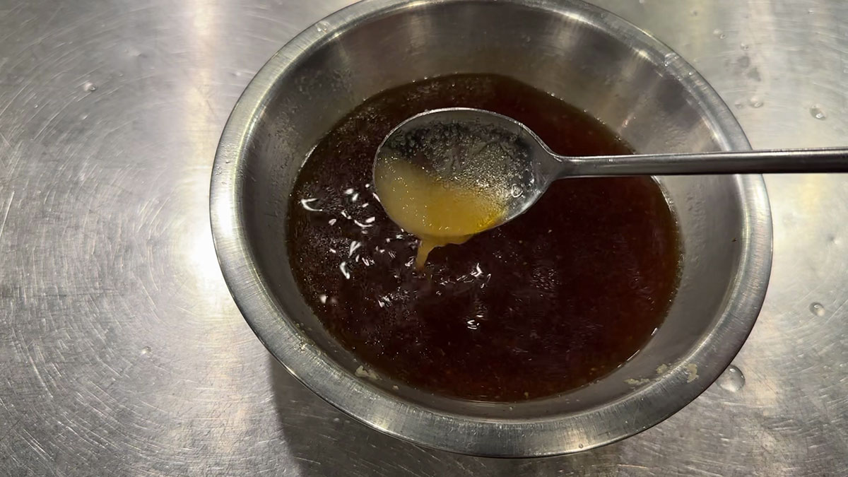 Combine chicken stock, soy sauce, sugar, garlic, and ginger 