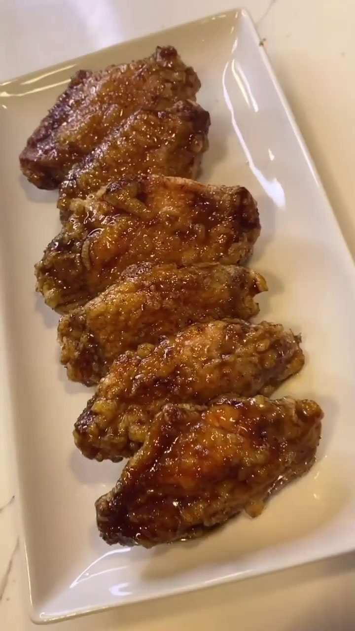Soy garlic chicken wings 