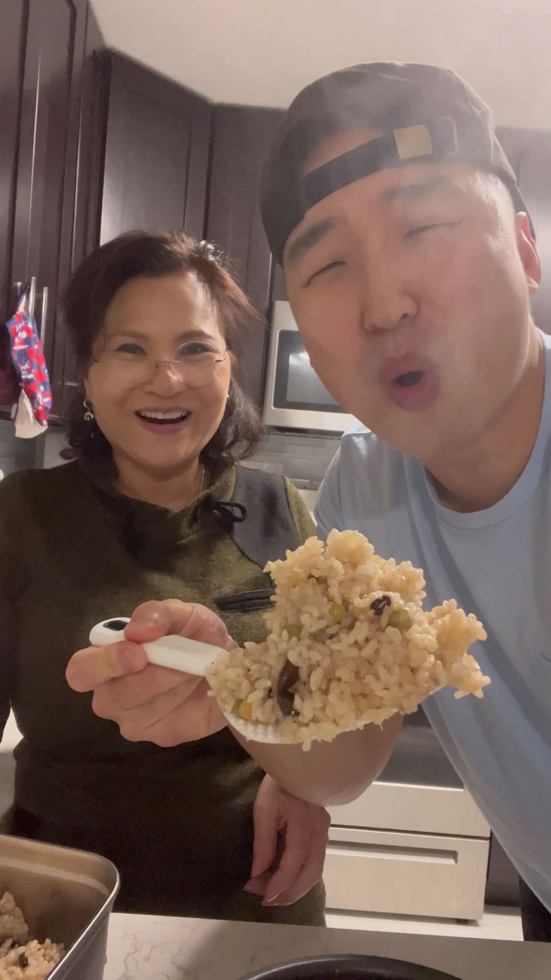 Mama Cho and Chef Chris Cho making Korean Multigrain Rice 