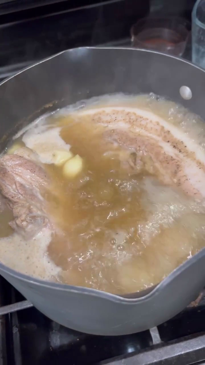 Boil the pork belly