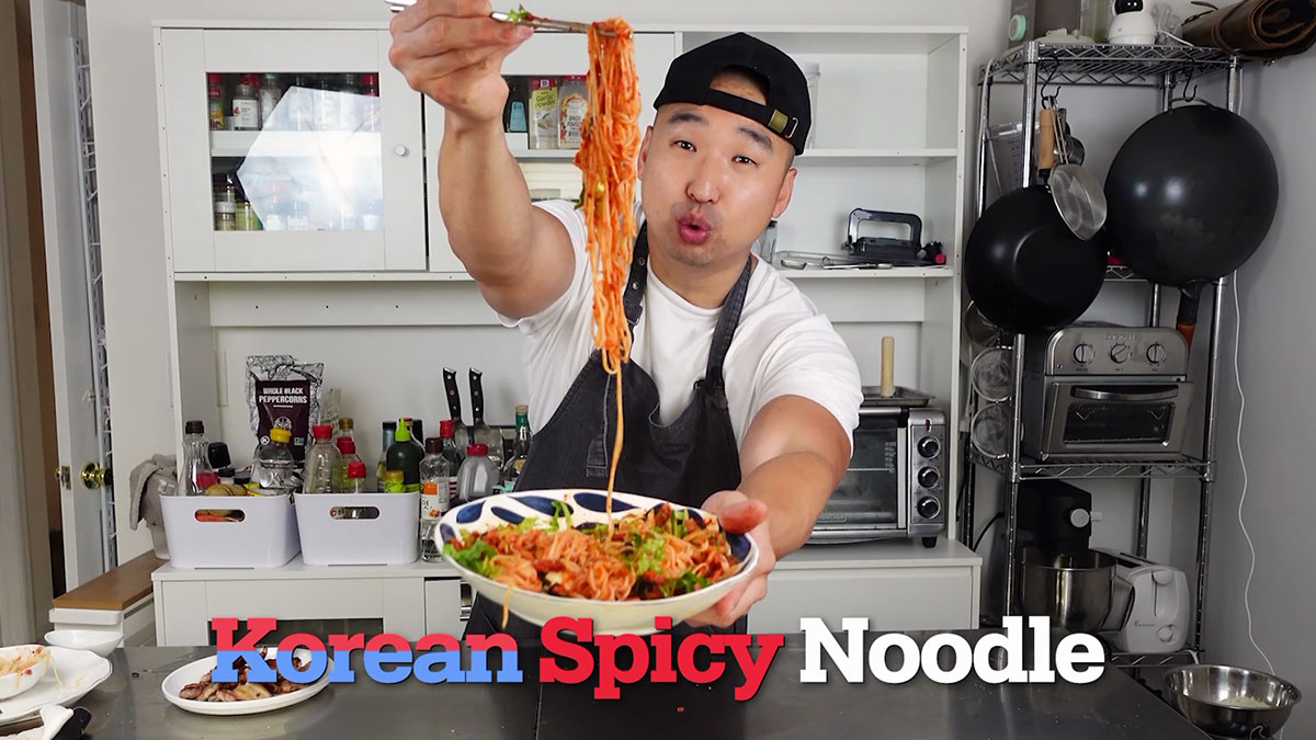 Korean Buldak Ramen Bibim Guksu Style (Healthy & Spicy!) - That Cute Dish!
