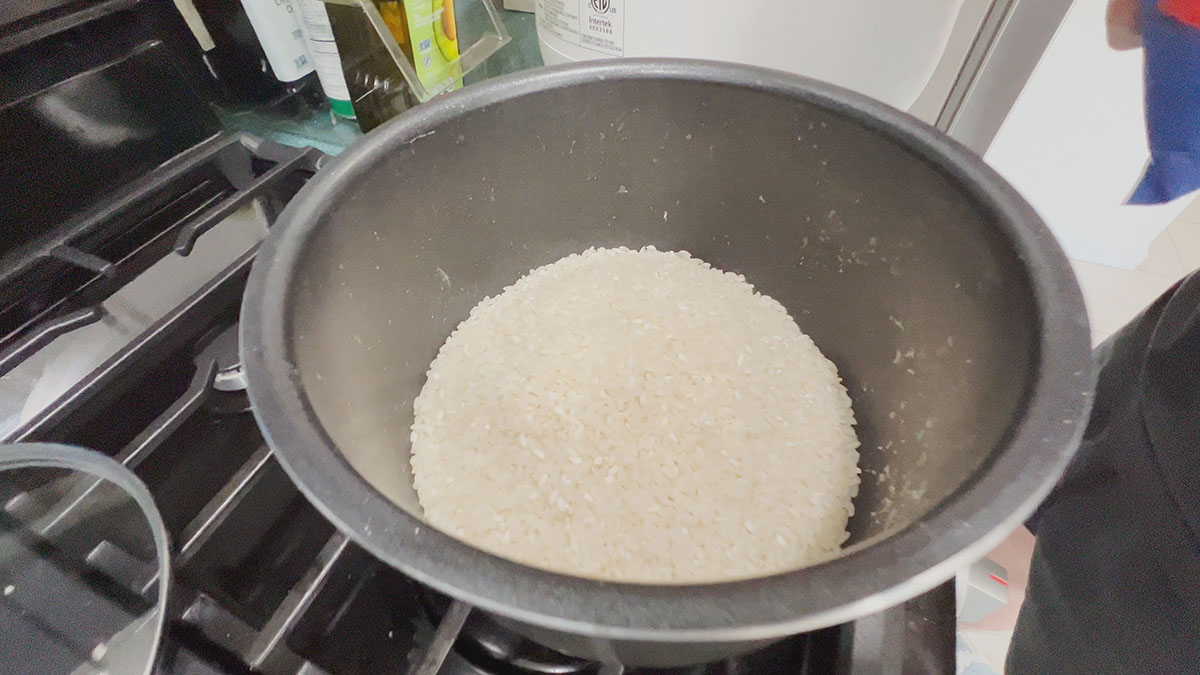 Medium grain white rice 