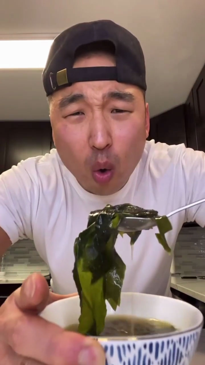 Chef Chris Cho making miyeok guk 