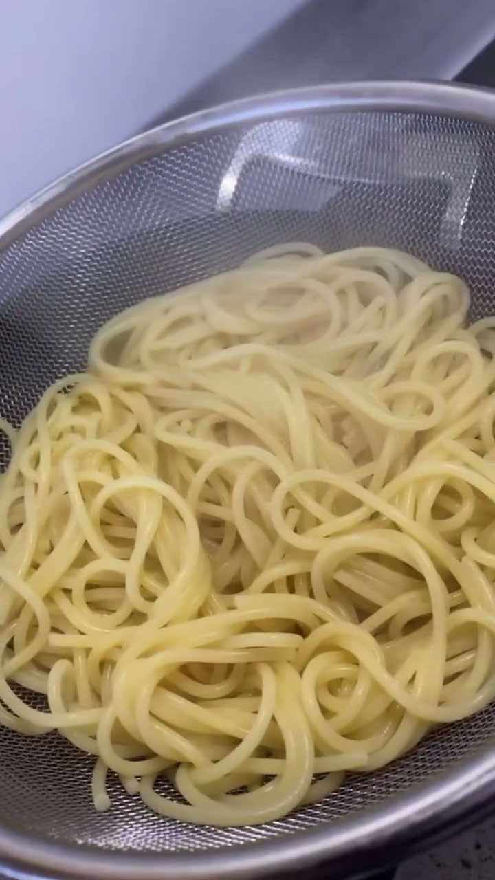 Cooked pasta 