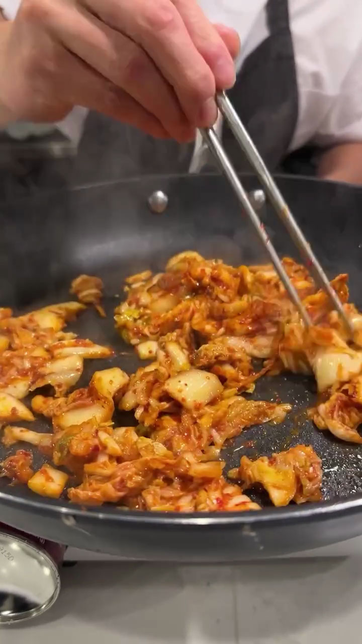 Sauteing the kimchi 