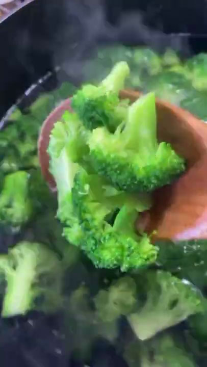 Blanched broccoli