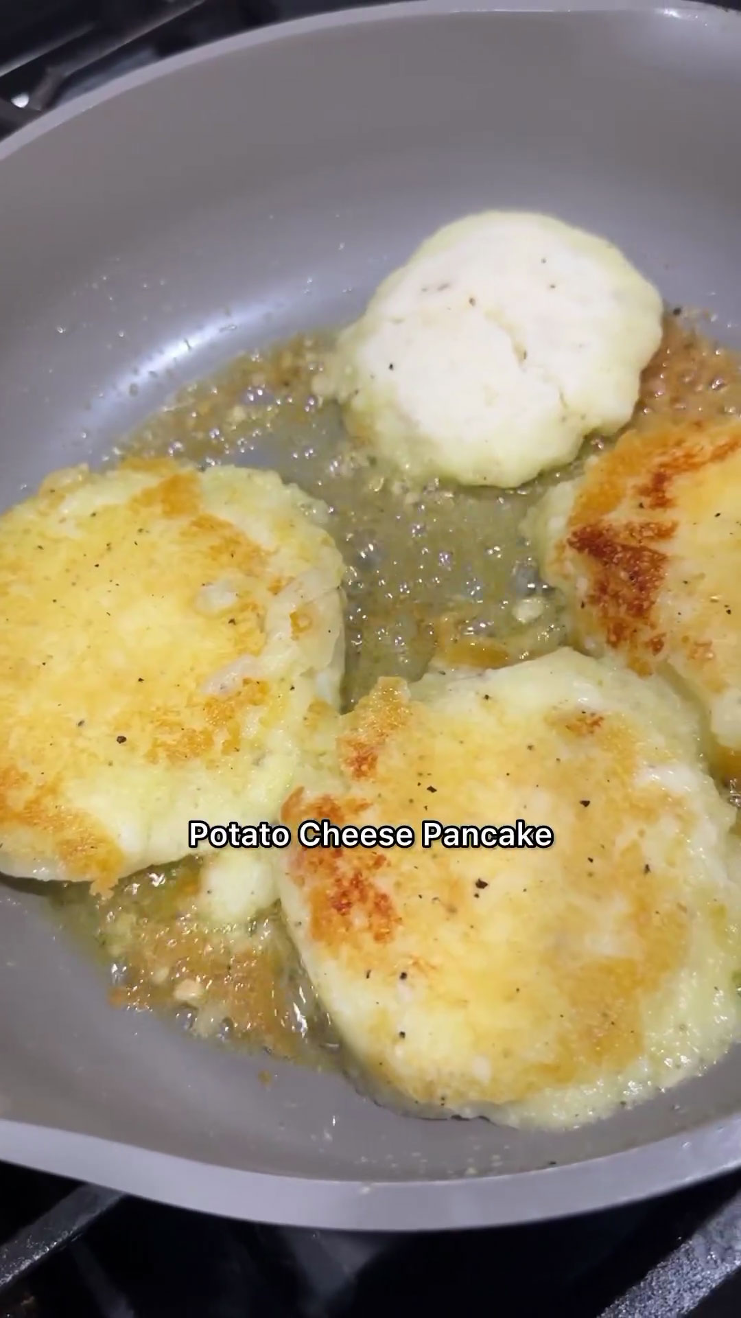 Pan fry the potato pancake 