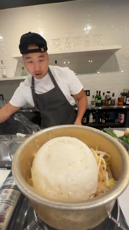 Place rice on top of the beansprouts 