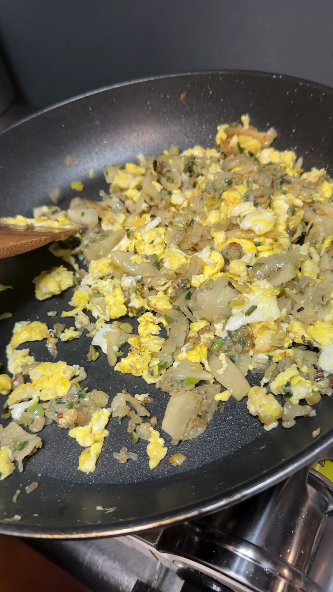 Scramble eggs and combine it with dumplings 