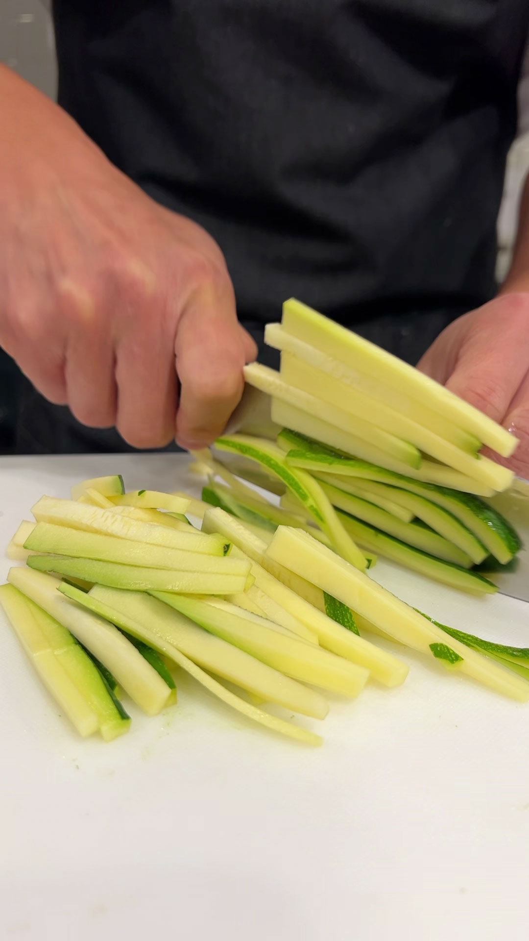 Chop the vegetable to matchstick sizes