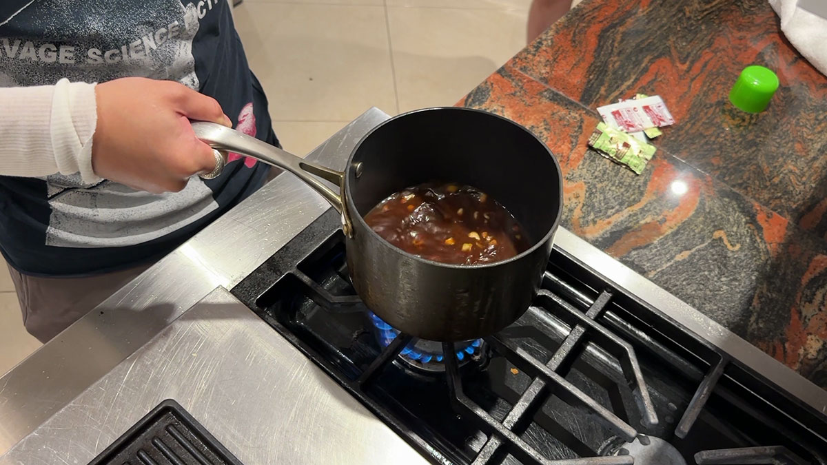 Make the chapagetti sauce 