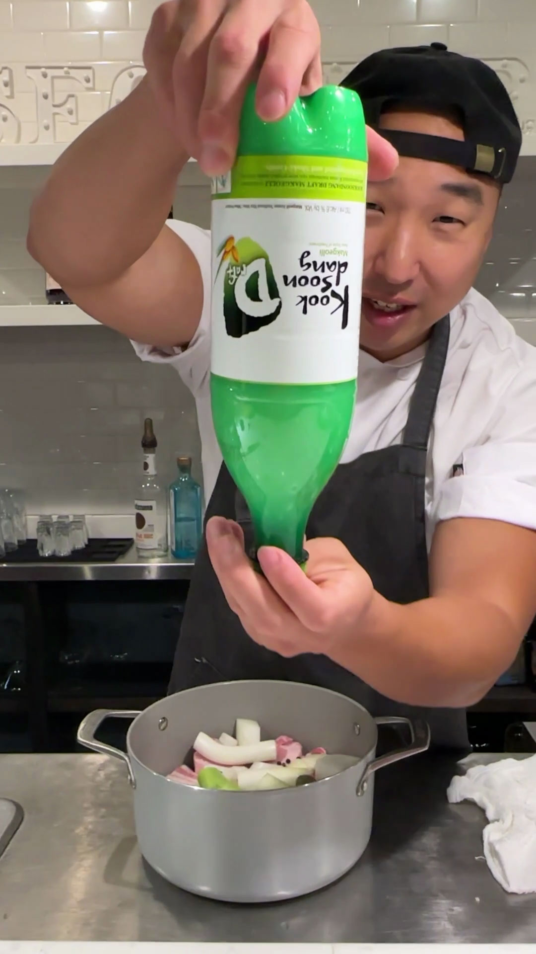 Turning Makgeolli upside down before opening