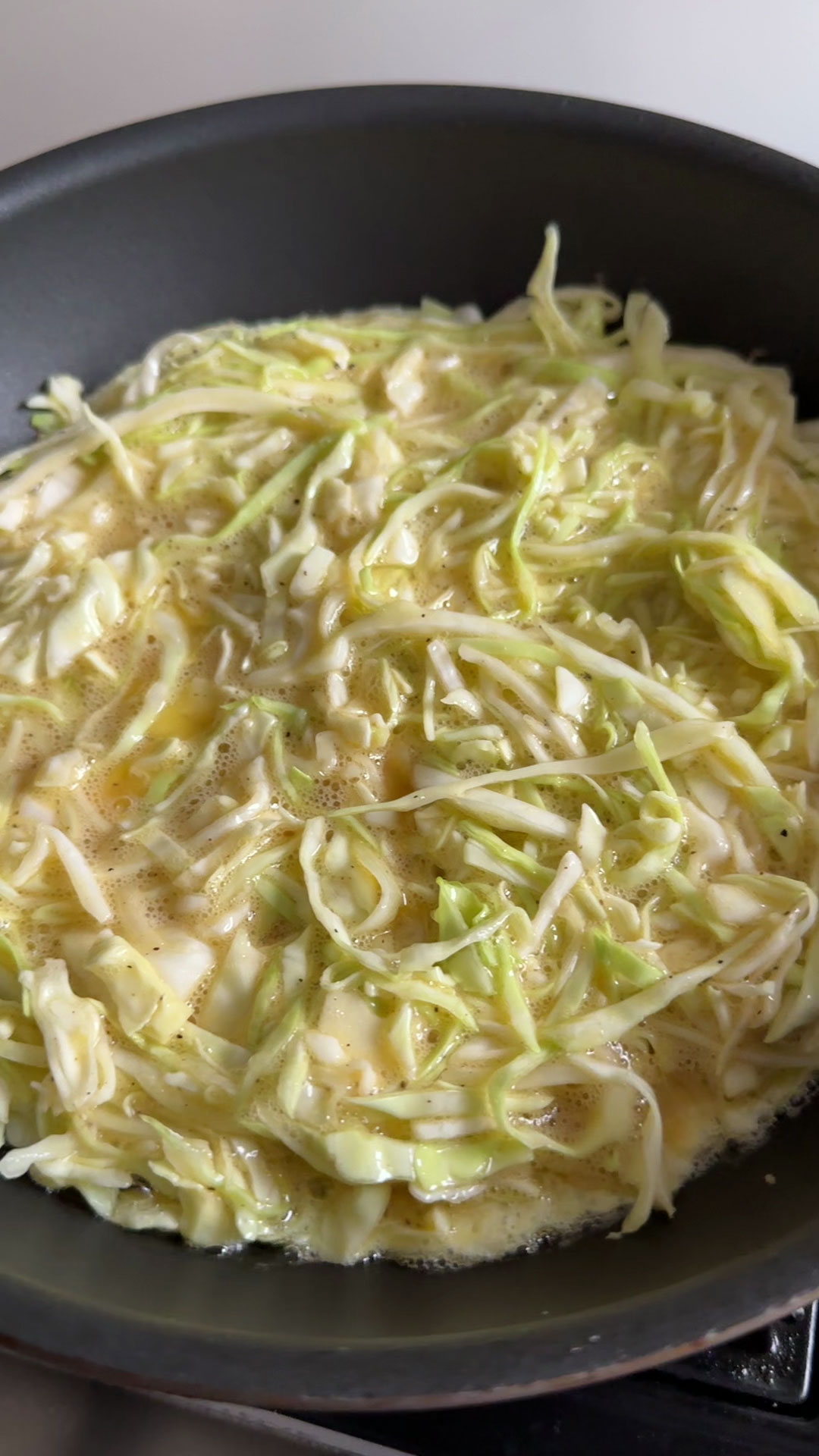 Cook vegetable pancake 