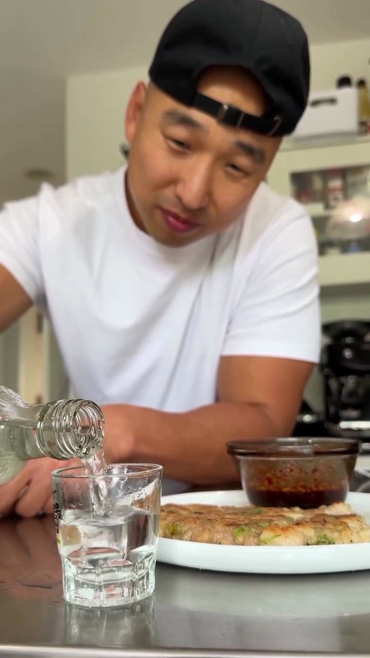 Crispy Chicken Pancake with Soju