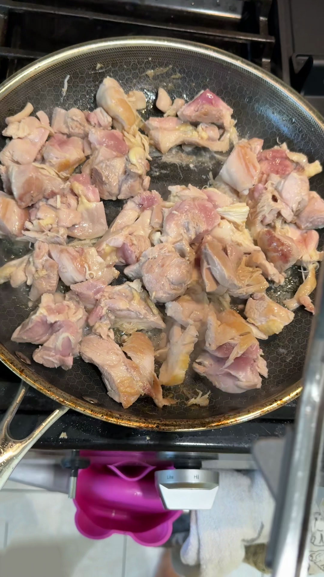 Cut the chicken to bitesize pieces