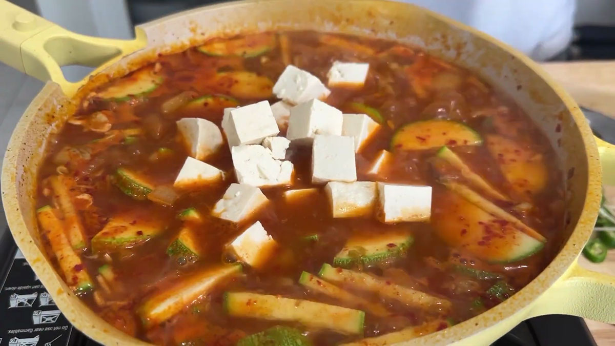 Add zucchini and tofu in the soup