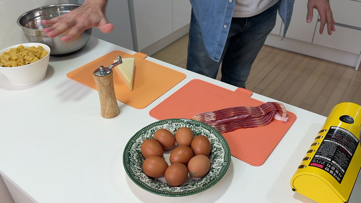 Pasta, Black Pepper, Egg, Pecorino Romano, Bacon