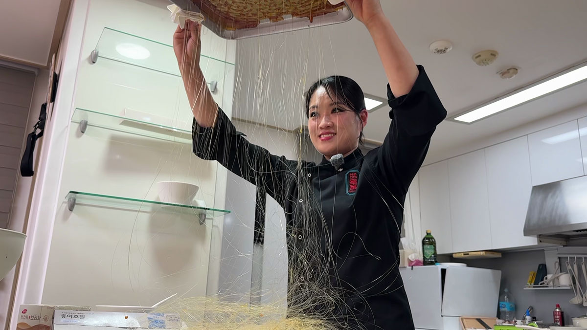 Making the sugar string