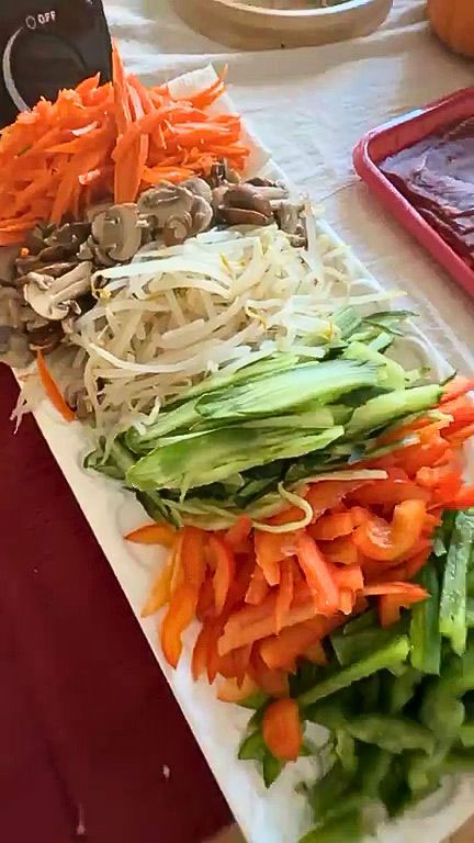 Carrots, Mushrooms, Mung Bean Sprouts, Cucumber, Peppers