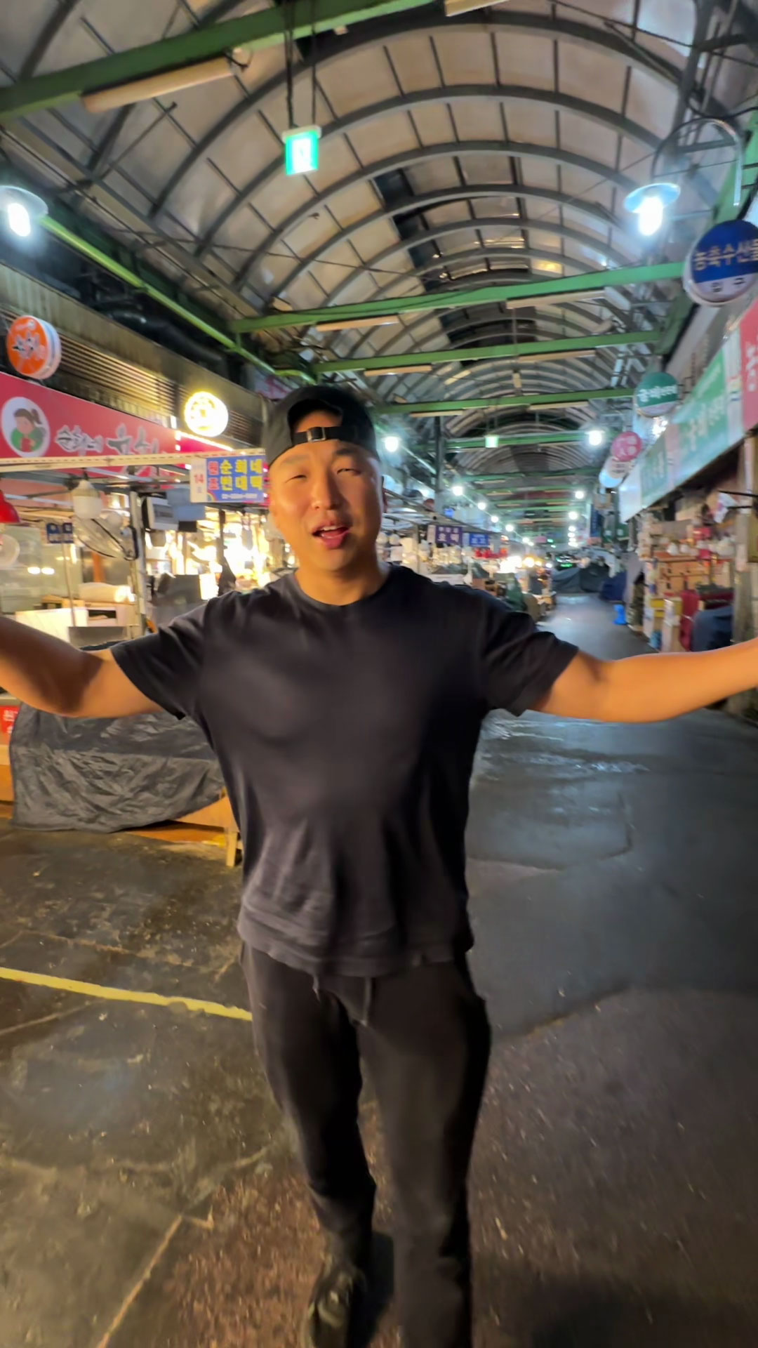 Chef Chris Cho in Gwangjang Market