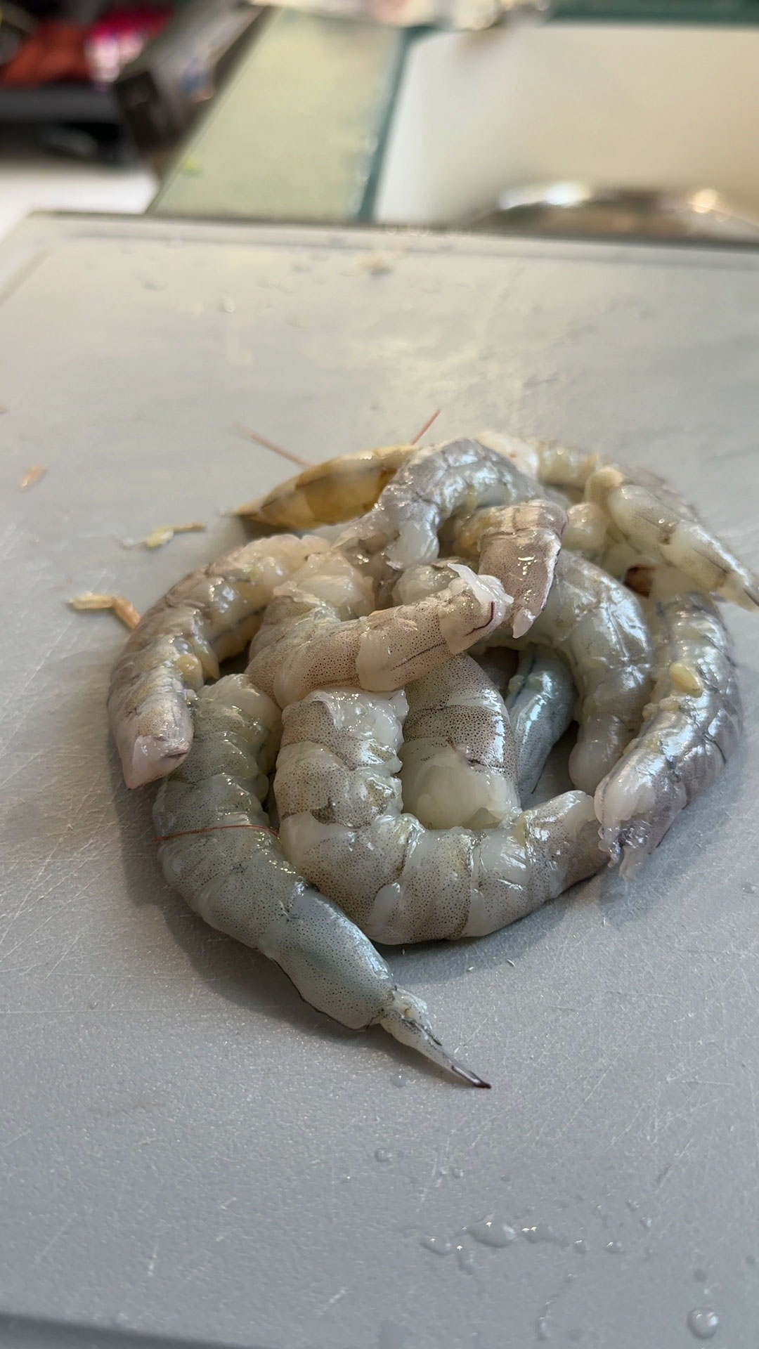 Peeled shrimp 